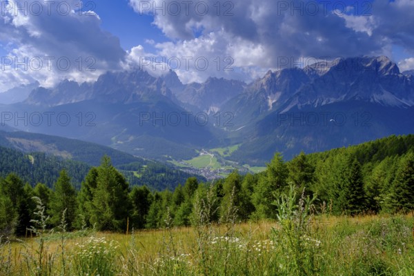 View of the Sesto sundial from the Hahnspielhütte, on the Helm, Sesto, Dolomites, Val Pusteria, South Tyrol, Italy, Europe