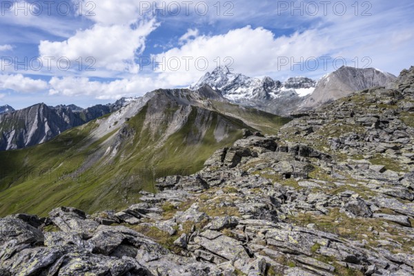 Summit of Kastenegg, view of picturesque mountain landscape with snow-covered summit of the Großglockner, Vienna High Trail, Schober Group, Hohe Tauern National Park, Carinthia, Austria, Europe