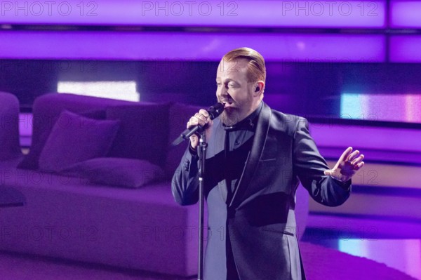 Roß Antony with the song Halt mich fest at the Beatrice Egli Show in Studio Berlin Adlershof on 08.04.2025. The broadcast will take place on Easter Saturday, 19 April 2025, 20:15, on Ersten