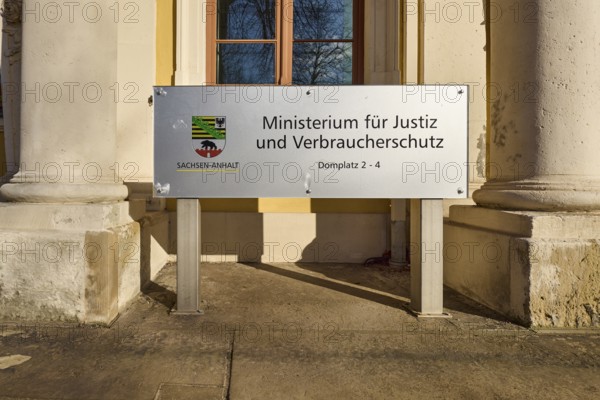 Ministry of Justice and Consumer Protection, Ministry of Justice, information sign, historic building, Baroque architectural style, Cathedral Square, Magdeburg, state capital, independent city, Saxony-Anhalt, Germany, Europe