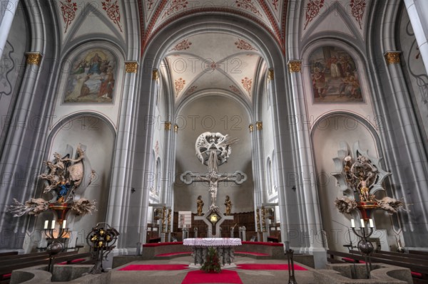 Side altars and chancel with the high altar crucifix, early 19th century, Parish Church of St Peter and Paul, Kirchstraße 25, Telfs, Austria, Europe