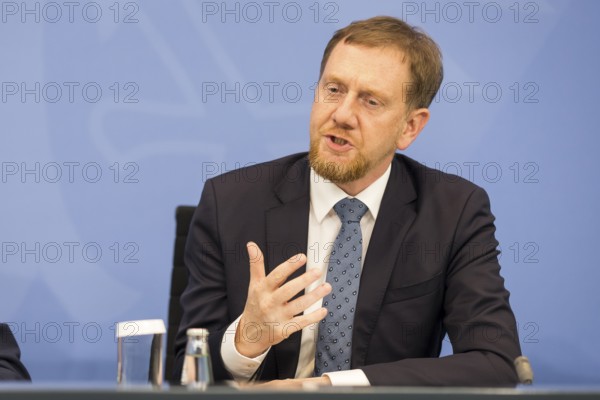 Michael Kretschmer (CDU, Minister-President of the Free State of Saxony) during a press conference after the consultation between Federal Chancellor Friedrich Merz and the heads of government of the federal states in the Federal Chancellery, Berlin, 18 June 2025