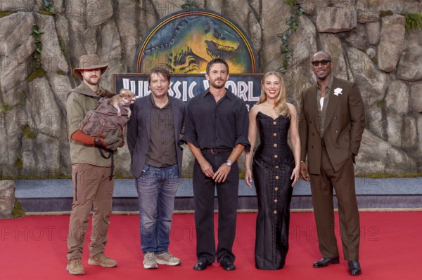 Director Gareth Edwards, Jonathan Bailey, Scarlett Johansson and Mahershala Ali at the German premiere of the adventure film Jurassic World, the rebirth at Berlin's Zoo Palast on 18 June 2025