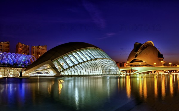 The Ciudad de las Artes y de las Ciencias is a science centre in Valencia. It was built between 1991 and 2006 and is located in the dry riverbed of the Río Turia. It was designed by the architect Santiago Calatrava and opened in July 1996