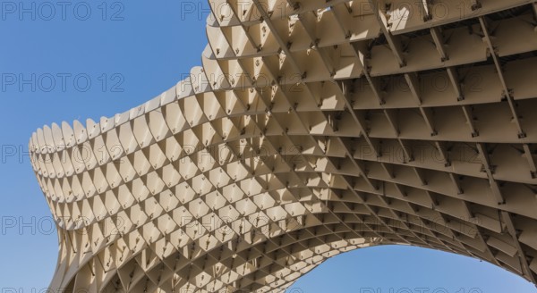 A picture of the Metropol Parasol structure, in Seville