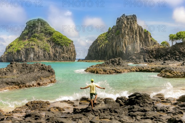 Fernando de Noronha, Brasil. Turquoise water around the Two Brothers rocks, UNESCO World Heritage Site, Brazil, South America. South America, South America