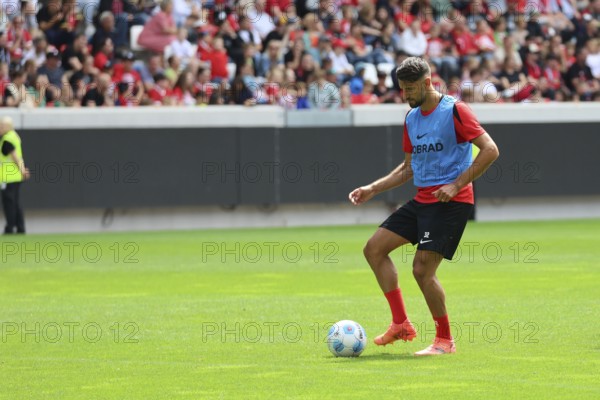 Filigree technique: Vincenzo Grifo (SC Freiburg) at the training kick-off Football Bundesliga club SC Freiburg 2024 DFL REGULATIONS PROHIBIT ANY USE OF PHOTOGRAPHS AS IMAGE SEQUENCES AND/OR QUASI-VIDEONan Photo: Joachim Hahne/johapress