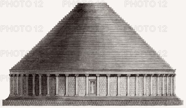 Rekonstruktion von Madghacen oder Medracen, einem königlichen Mausoleum-Tempel der numidischen Berberkönige, nahe der Stadt Batna in Aurasius Mons in Numidien, Algerien