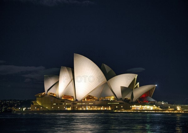 Sydney opera house landmark at night in australia