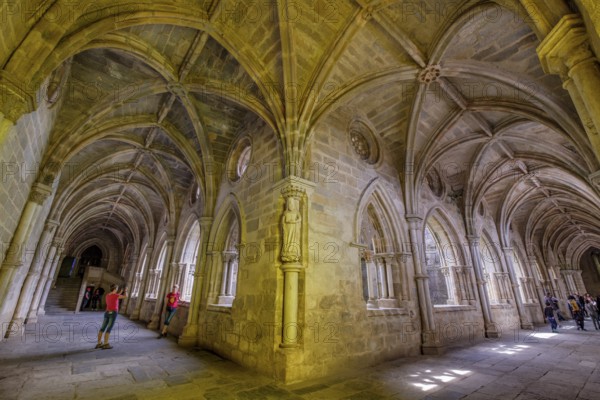 Claustro, construido entre 1317 y 1340, estilo gótico, catedral de Évora, Basílica Sé Catedral de Nossa Senhora da Assunção, Évora, Alentejo, Portugal, Europe