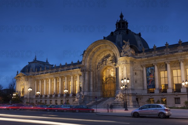 The facade of the Petit Palais, Museum of Fine Arts, Avenue Winston Churchill, Paris, Ile de France, France, Europe