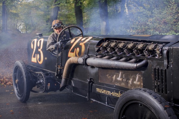 Photo session and press conference at the Essen Motor Show 2013, Brutus experimental vehicle with BMW aircraft engine and American La France chassis
