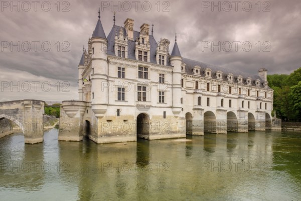 Schloss Chenonceau (Château de Chenonceau), ein malerisches Wasserschloss im französischen Ort Chenonceaux im Département Indre-et-Loire in der Region Centre-Val de Loire