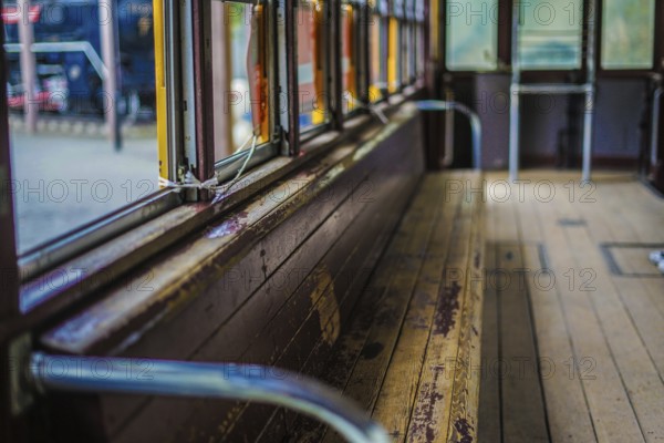 The old vehicle of the metropolitan streetcar Arakawa line (Asukayama Park). Shooting Location: Tokyo metropolitan area