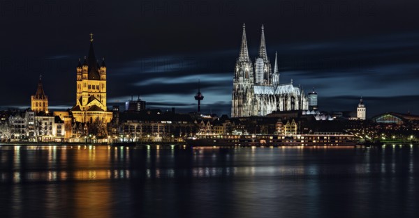 Panoramic view of Cologne Cathedral at night, Germany, Europe
