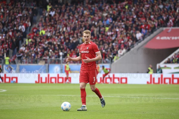 Philipp Lienhart (SC Freiburg) at the match of the 1st FBL: 24-25: 27th Sptg. SC Freiburg - 1. FC Union Berlin DFL REGULATES PROHIBIT ANY USE OF PHOTOGRAPHS AS IMAGE SEQUENCES AND/OR QUASI-VIDEONan Photo: Joachim Hahne/johapress, Freiburg, Germany / Germany