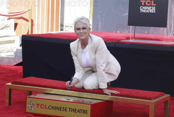Jamie Lee Curtis at Jamie Lee Curtis hand and footprint in cement ceremony held at the TCL Chinese Theatre in Hollywood, USA on October 12, 2022