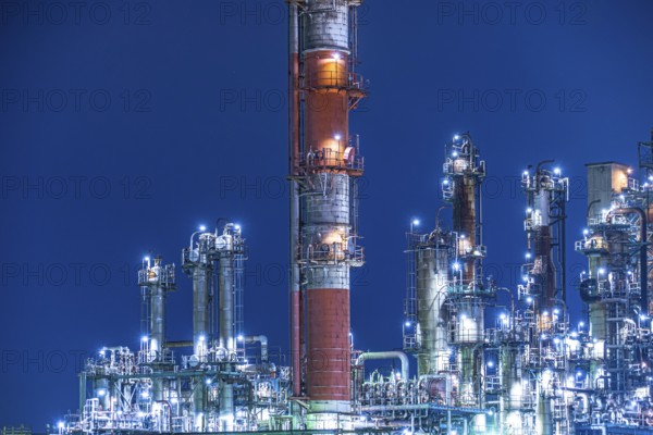 Factory night view of Kawasaki Keihin industrial zone. Shooting Location: Kawasaki City, Kanagawa Prefecture
