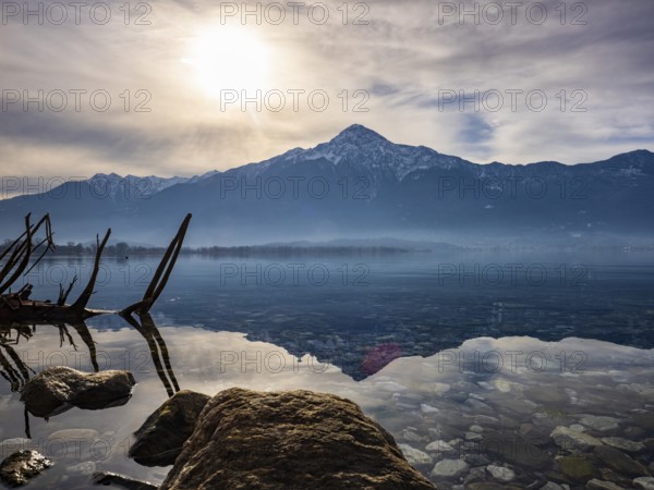 Landscape of Lake Como in a winter morning