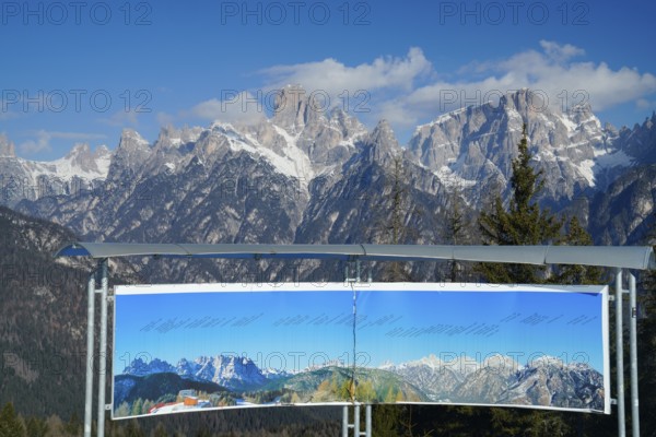 View from Malón-Monte Agudo cable car, AURONZO D'INVERNO, winter, ski, Dolomites, Auronzo di Cadore, Veneto region, Belluno province, Italy, Europe
