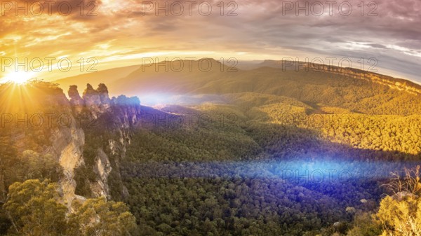 An image of the Three Sisters Blue Mountains Australia at sunrise