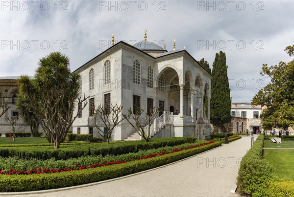 A picture of the Library of the Ahmed III, part of the Topkapi Palace complex