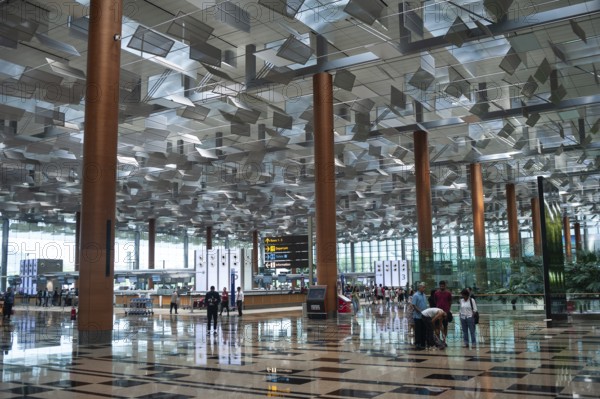 18.04.2019, Singapore, Republic of Singapore, Asia, A view into the departure hall of Terminal 3 at Changi Airport, Asia