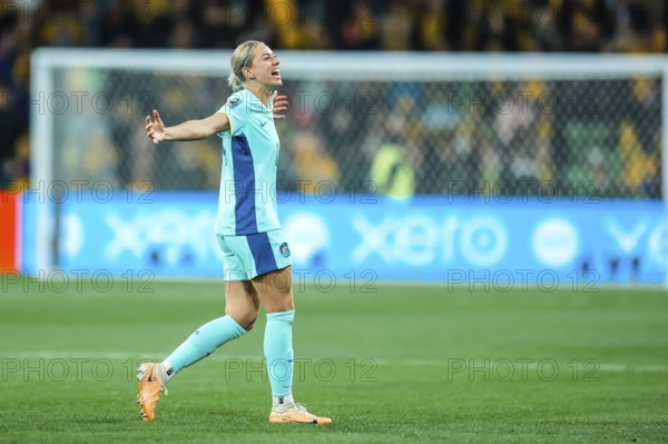 MELBOURNE, AUSTRALIA, JULY 31: Alanna KENNEDY of Australia celebrates beating Canada at the FIFA Women's World Cup Australia New Zealand 2023 at Melbourne Rectangular Stadium on July 31, 2023