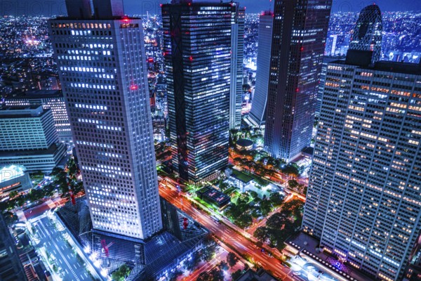 Tokyo night view seen from the observation deck of the Tokyo Metropolitan Government Building. Shooting Location: Tokyo metropolitan area