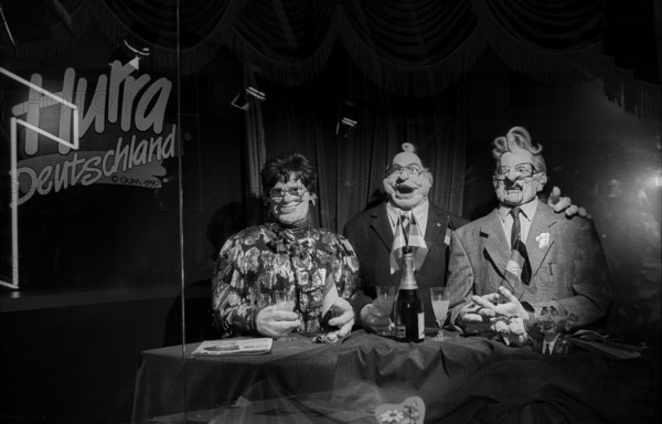 Germany, Berlin, 01.09.1991, International Radio Exhibition IFA, in the exhibition halls at the radio tower, Hurray Germany, politicians rubber dolls, Rita Süßmuth, Helmut Kohl, Europe