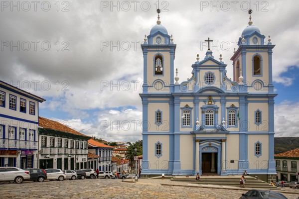 Town square with the baroque Catedral Metropolitana de Santo Antonio da Se Diamantina, Minas Gerais, Brazil, South America