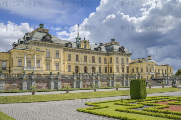 Castle park, garden side Drottningholm Castle, Ekerö municipality, Stockholms län province, Sweden, Europe