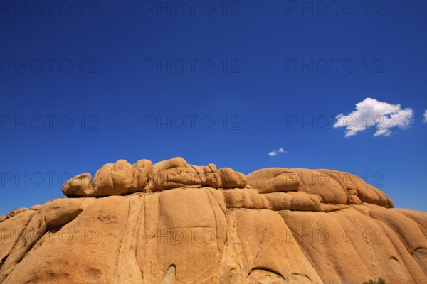 Joshua Tree National Park Jumbo Rocks in Yucca valley Mohave Desert California USA