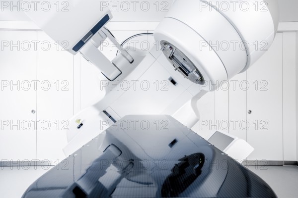 Cancer therapy, advanced medical linear accelerator in therapeutic oncology for the treatment of cancer patients