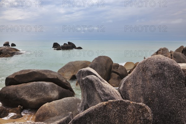 Picturesque rocks on the shore of the Gulf of Thailand. Lamai Beach, Samui Island