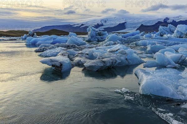 Jökulsarlon glacier lagoon, icebergs with glacier, Vatnajökull National Park, Hornafjörður, South Iceland Iceland
