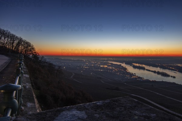 Beautiful park at sunrise on a winter morning. Beautiful view of the Rhine valley at sunrise. Landscape photograph at the Niederwalddenkmal, Rüdesheim, Hesse, Germany, Europe