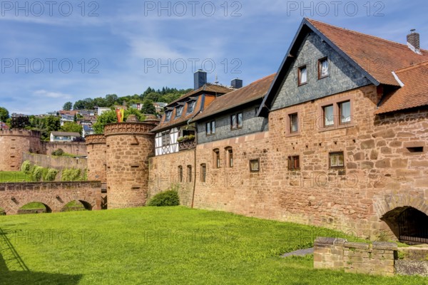 Das Jerusalemer Tor (Untertor) in der historischen Altstadt von Büdingen im Wetteraukreis, Hessen in Deutschland