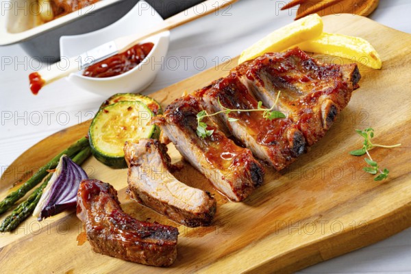 Grilled spare rib with various vegetables