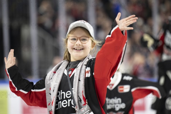 Laura Dick Cologne, LanxessArena, North Rhine-Westphalia,, PENNY DEL, Kölner Haie- Löwen Frankfurt on 30/12/2024 at the LanxessArena in Cologne Germany, CONTINENT_