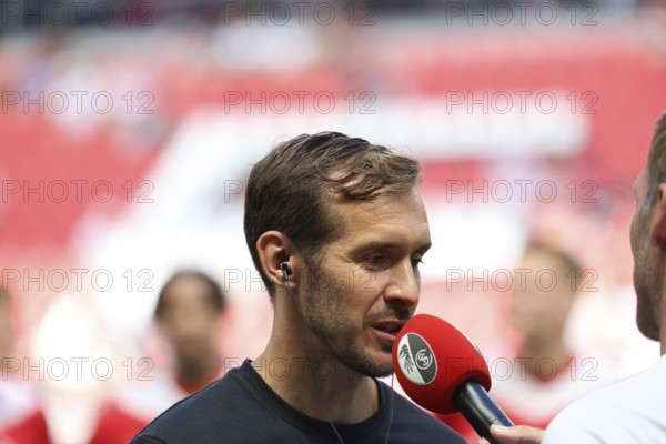 Coach Julian Schuster (SC Freiburg) at the football test match: SC Freiburg, AC Florence REGULATIONS PROHIBIT ANY USE OF PHOTOGRAPHS AS IMAGE SEQUENCES AND/OR QUASI-VIDEONan Photo: Joachim Hahne/johapress