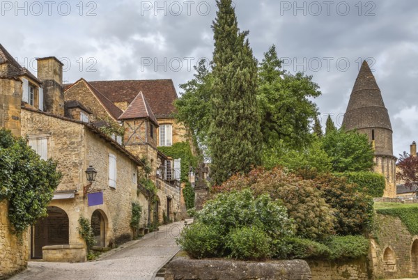 Street in Sarlat-la-Caneda historical center, department of Dordogne, France, Europe