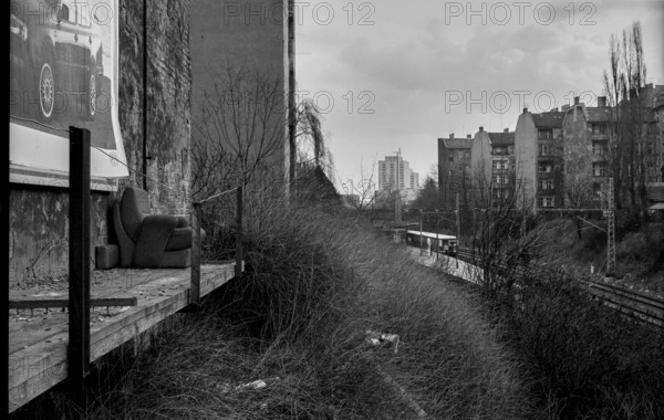 Germany, Berlin, 12.02.1992, S-Bahn seen from the bridge Dunckerstraße, view to the S-Bahn station Prenzlauer Allee, Europe