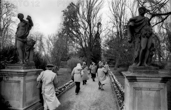Germany, Neuruppin, 18/04/1992, Tempelgarten Neuruppin, Europe