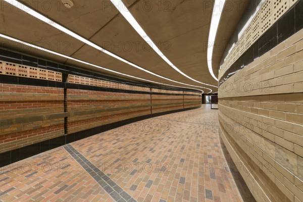 City, underground walkway connection, Montreal, Province of Quebec, Canada, North America