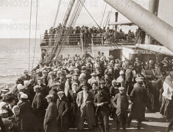Onboard in 1914. People onboard the canadian steamer RMS Empress of Ireland at the Liverpool harbor headed for Canada. On the Saint Lawrence in Canada river the ship collided with the norwegian coalship SS Storstad and sunk in the early hours of 29 may 1914. 1012 people lost their lifes and the number makes the shipdisaster the greatest ever in Canadas history. Only 465 survivors. 1914