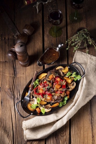 Tender beef with various vegetables