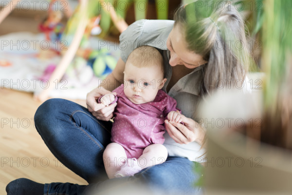 Mutter mit Kleinkind, Mutter mit Kleinkind