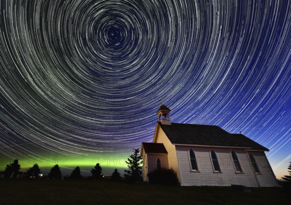 Aurora explosion in Saskatchewan Canada very colorful pulsating
