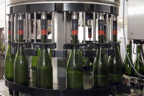 Filling machine